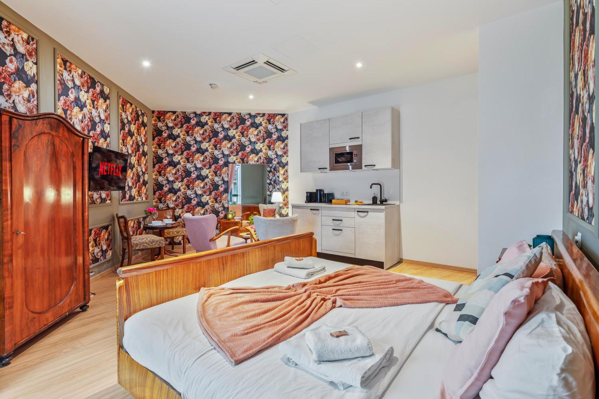 Stylish Flower Power Studio - Close To City Center & Public Transport - Ac & Wifi Viena Exterior foto